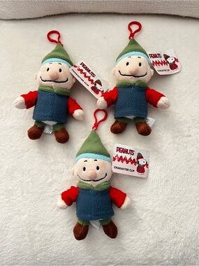 Peanuts Charlie Brown plush Christmas character clip-on key chain 8” age 3+